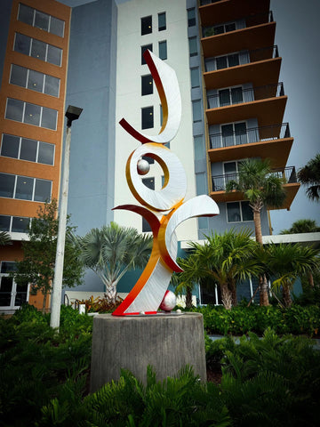 "Joy" Sculpture by artist Clayton Swartz in Hollywood, Florida